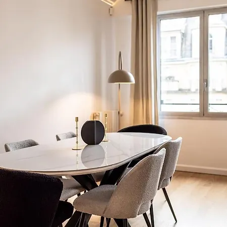 Luxury Eiffel Tower Apartment Paris