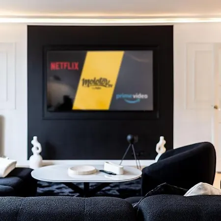 Luxury Eiffel Tower Appartement
