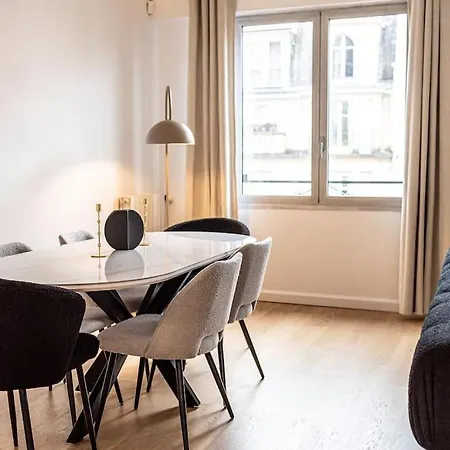 Luxury Eiffel Tower Appartement *