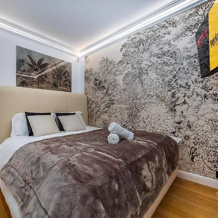Luxury Eiffel Tower Appartement