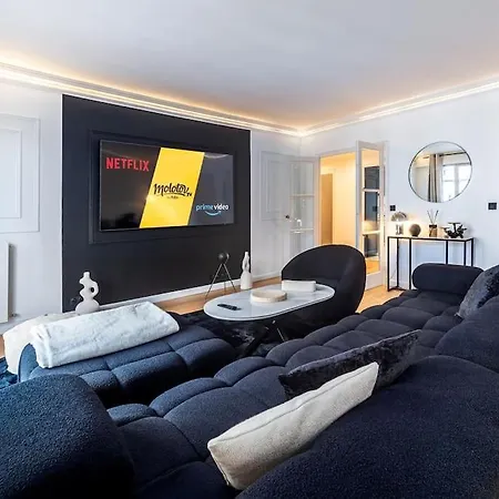 Luxury Eiffel Tower Appartement *